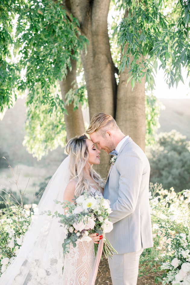 Modern Antique: A Dreamy Vintage-Inspired Wedding Design At Whispering ...